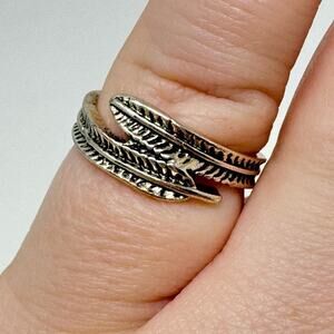 Silver Boho Double Feather Wrap Around Ring NEW